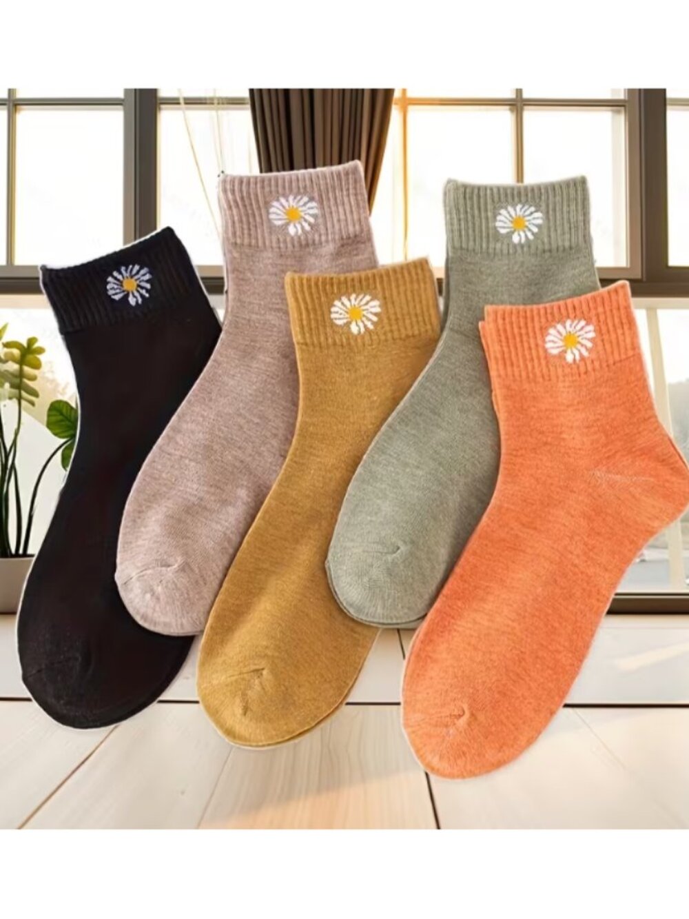 5 pairs of cute ladies' chrysanthemum mid-calf socks